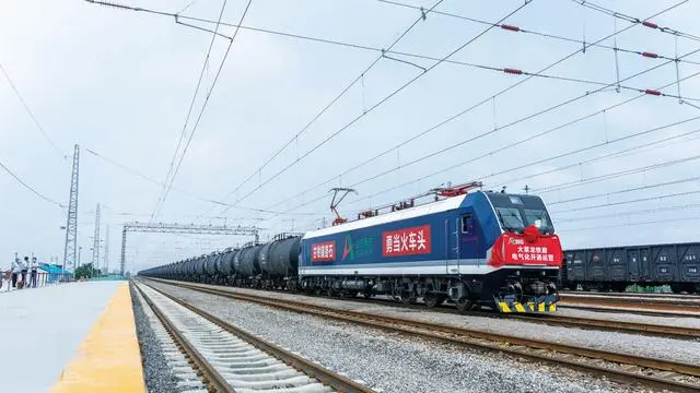 鐵路年貨運量由31萬噸增長至破億噸 山東高速軌道交通集團34年跨越式大發展(圖1)