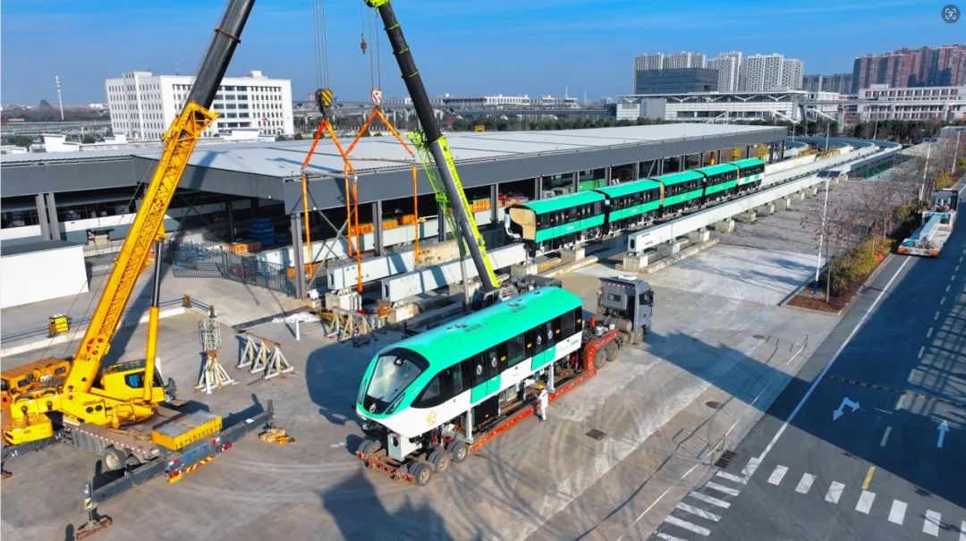 中車浦鎮阿爾斯通墨西哥蒙特雷單軌首列車起運(圖1)