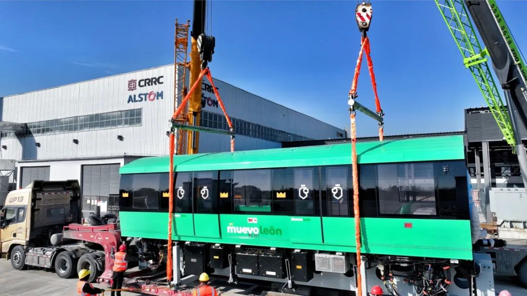 中車浦鎮阿爾斯通墨西哥蒙特雷單軌首列車起運(圖2)
