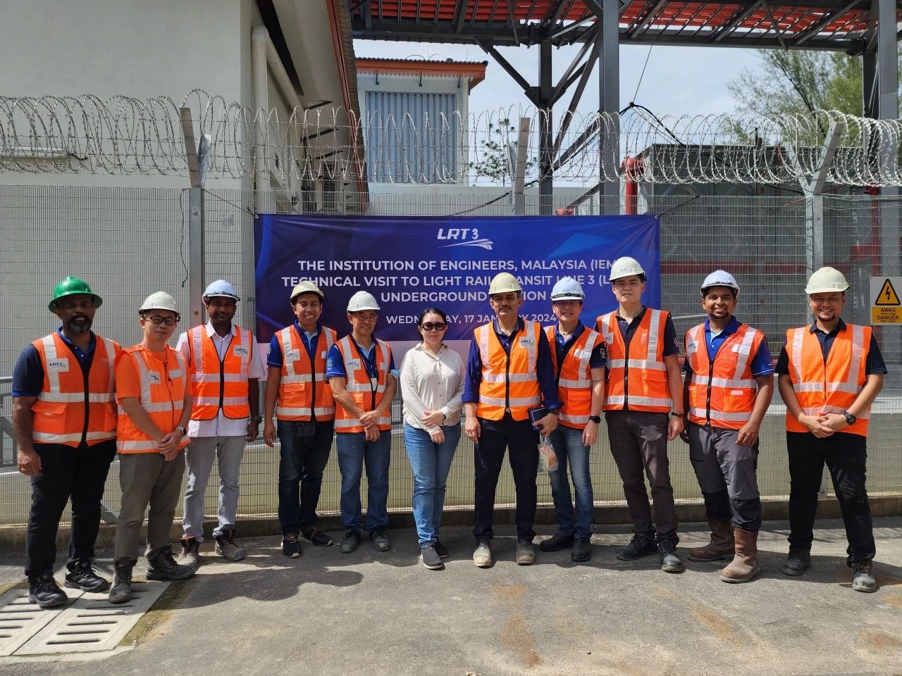 马来西亚工程师协会参观考察隧道股份在马承建的轻轨三号线项目(图1)