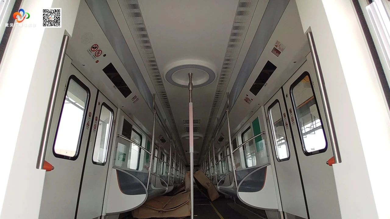 武漢地鐵：首車交付，年內開通！(圖4)