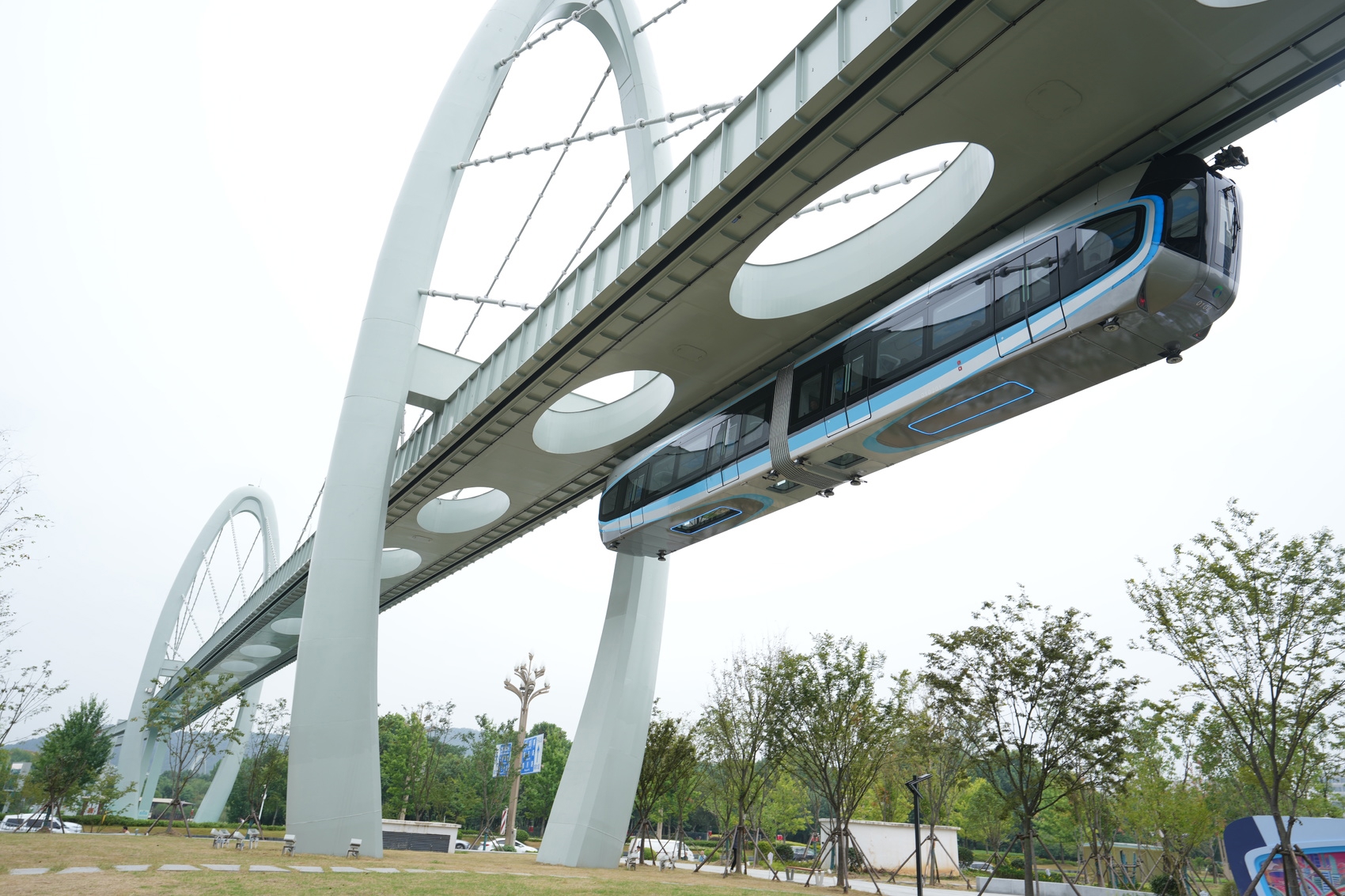 应对轨道交通装备市场波动，青岛变“轨”突围(图2)