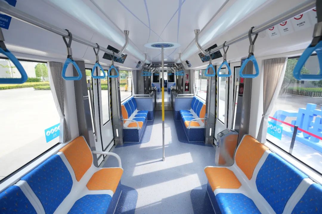 新型城市智慧快軌列車首次亮相(圖3)
