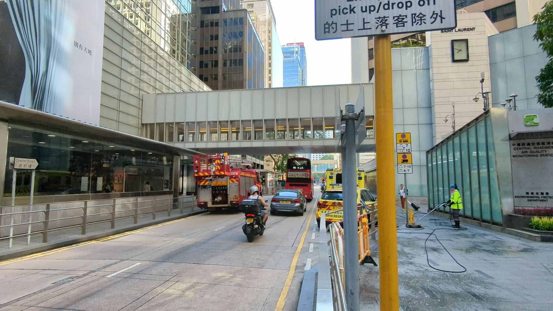 港島線有列車?yán)錃庀到y(tǒng)現(xiàn)火花及傳出燒焦味 被安排返車廠作詳細(xì)檢查(圖1)