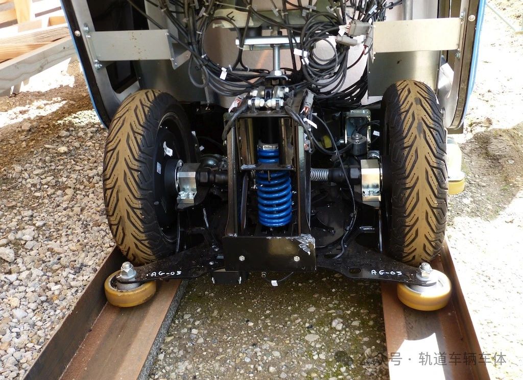 3-240R10U3243D.jpg