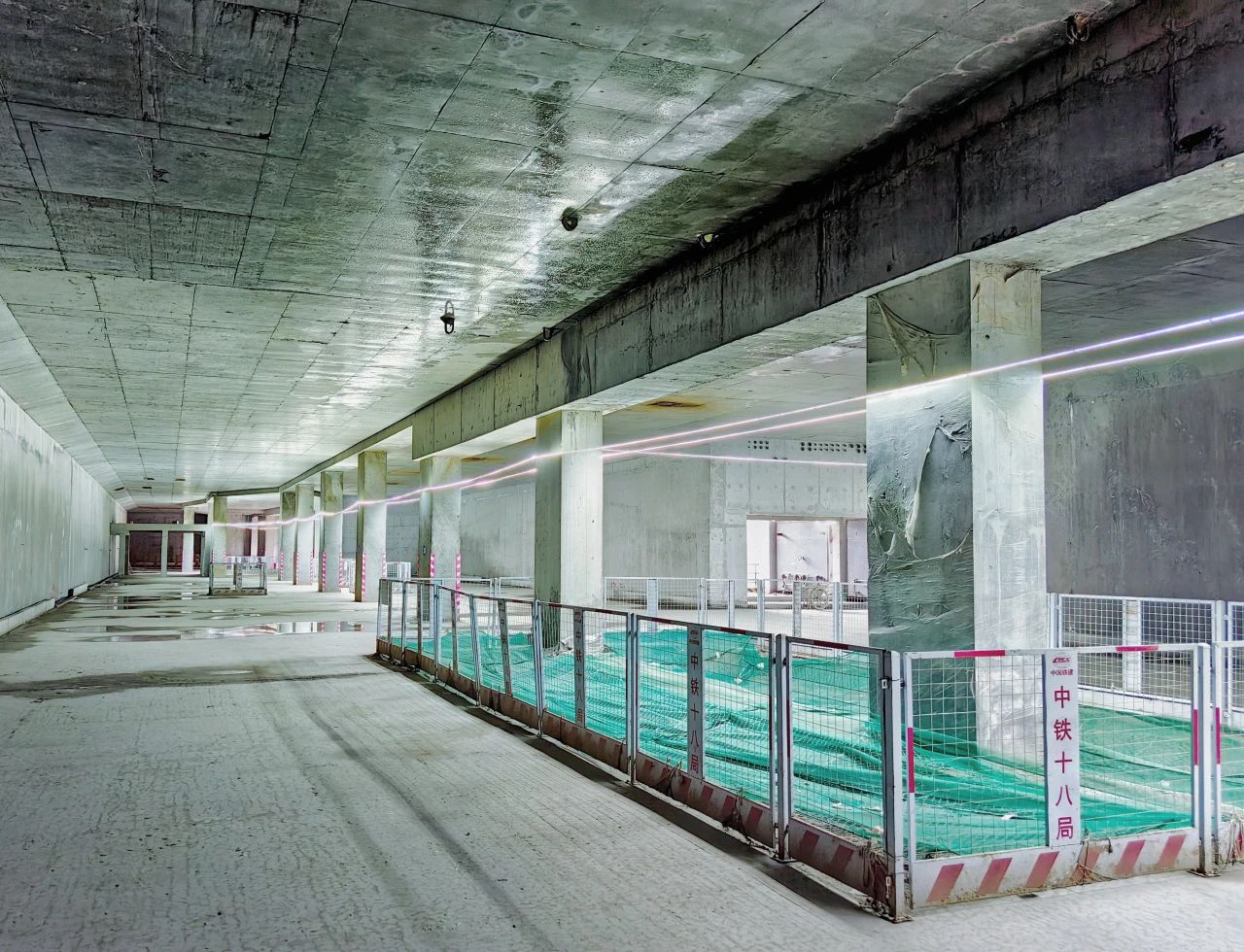 南京第四條過(guò)江地鐵全線首座車站封頂(圖2)