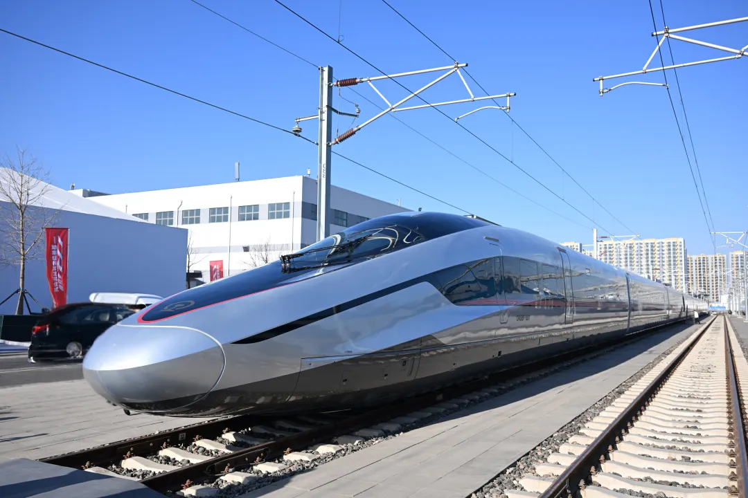 “科技之光”！CR450動(dòng)車(chē)組樣車(chē)全球發(fā)布！(圖1)