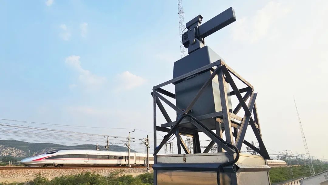 空地协同筑牢安全底线！中国通号携手铁路公安共建无人机预警防控屏障(图1)